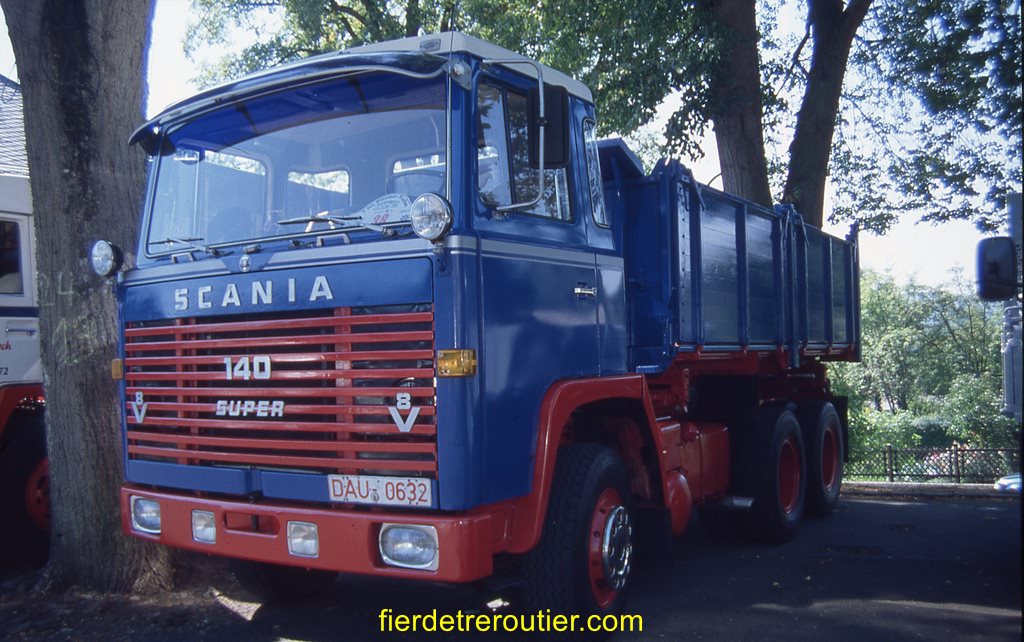 DS315_22 Scania 140 Super, V8, 6X4.jpg