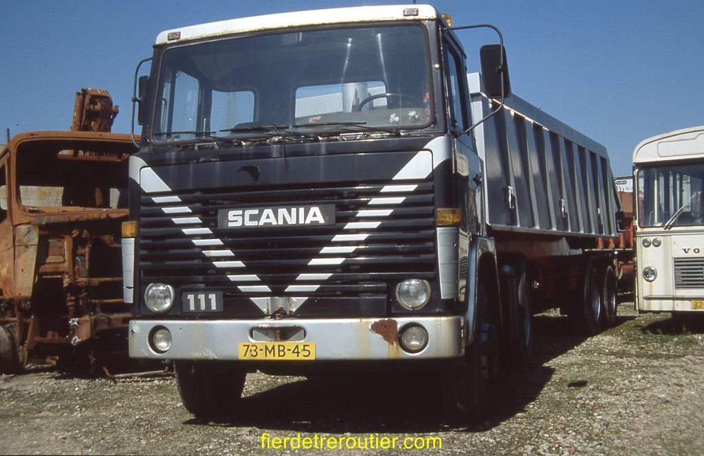 DS349_38 Scania 111.jpg